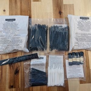 Makeup applicators/brushes/sponges, spatulas